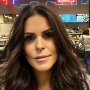 Meet your Posher, Jaqueline